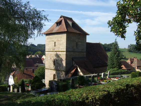 die Kirche St. Veit in Kirchfembach vom Nordosten aus gesehen